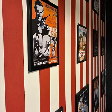 Cine Cinema Netflix Experience Apartment